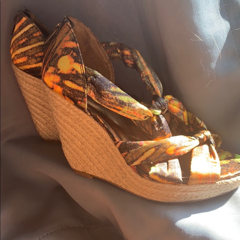 Women’s Carlos Santana platform sandals